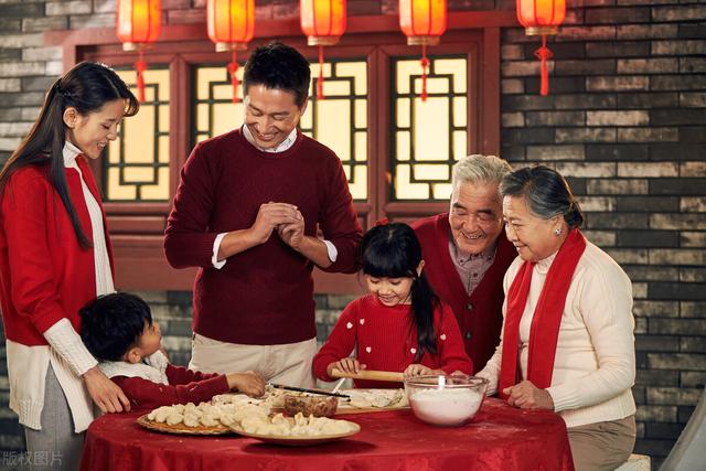 弟媳從不包紅包給我兒子！今年我受夠了「只包800給侄子」　弟媳氣炸要我加錢「下秒媽媽一句話」我沈默
