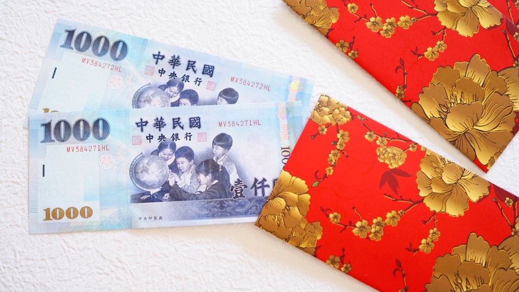 過年看清媽媽！她包8000紅包「被嫌少丟回」　母超勢力「開出心意價」她痛哭：以後不包了