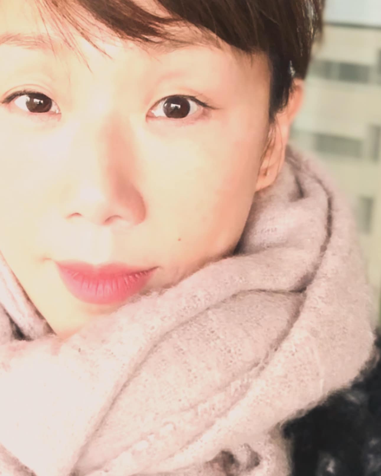 神隱3年！李宗盛前妻「復出形象大崩壞」網全看傻　「紅衣濃妝像大媽」臃腫認不出