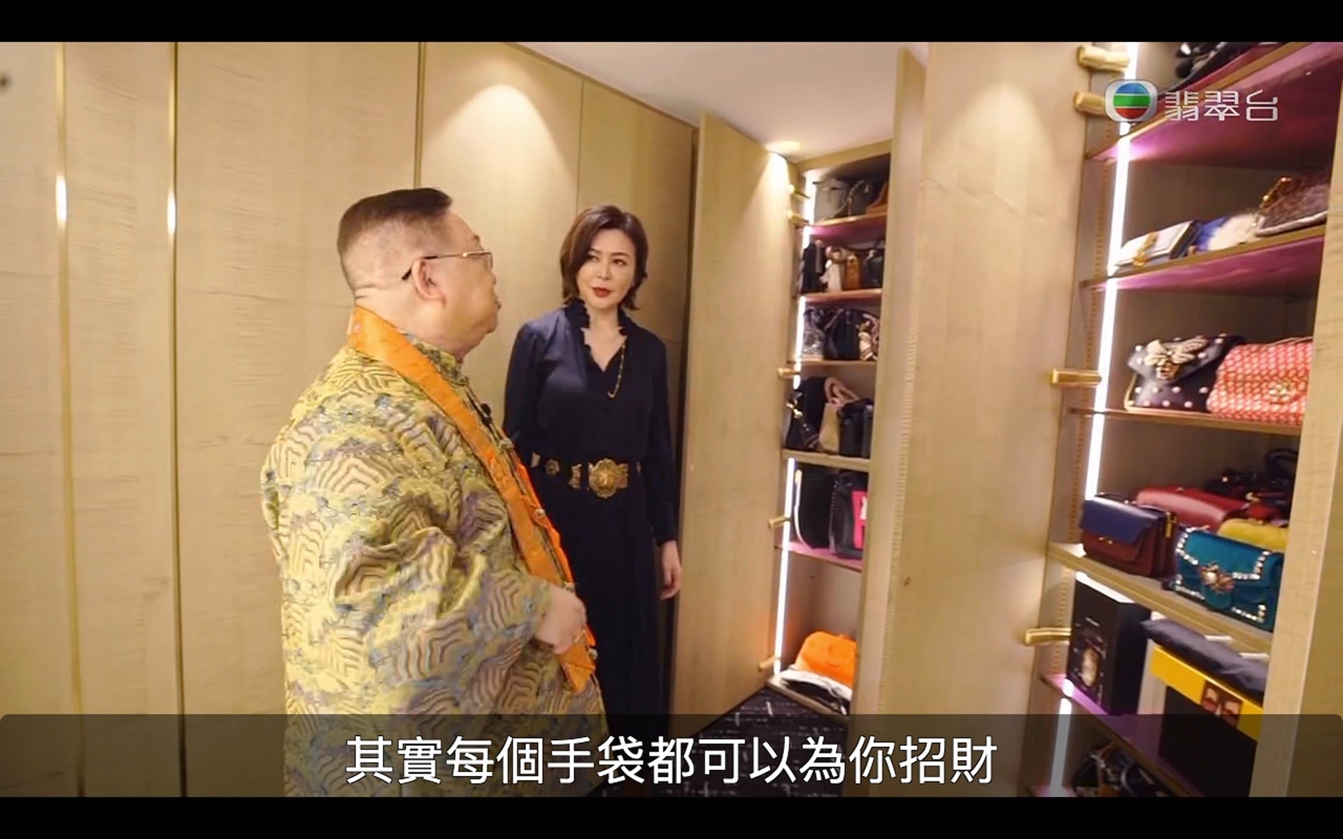 3富婆聚會！61歲關之琳突現身「真實狀態」網全看呆　「身邊人更大咖」淡出幕前身家破億