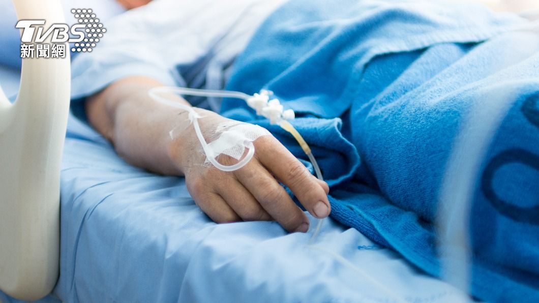 叔罹癌摔斷腿！他閃辭工程師「回家照顧多年」毫無怨言　「驚見遺囑這4字」心寒離開：不把我當家人