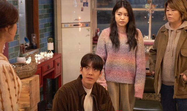 婆婆走了只剩公公！我是大嫂「每年過年伺候小叔和小姑一家」　今年忙昏頭「小叔小姑飯桌上一席話」我哭了