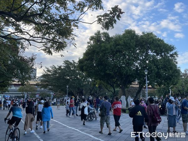 明起一路回溫！專家曝「高溫飆破30度」全台熱烘烘　下周「變天時間曝光」再一波降溫