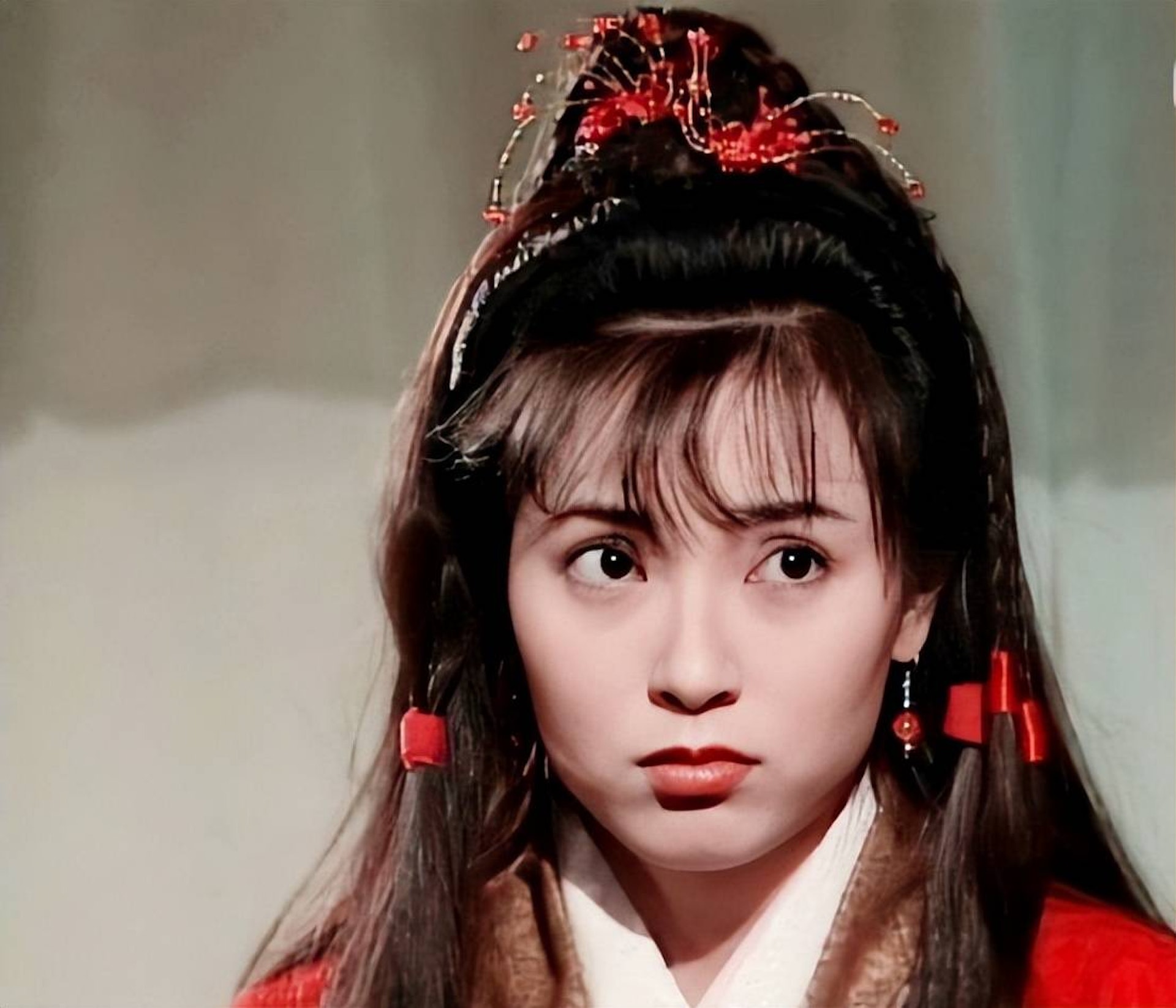 最紅時嫁入豪門！53歲資深女星「老公二度入獄」豪門夢碎　如今「零修圖近況」網驚：怎麼可能