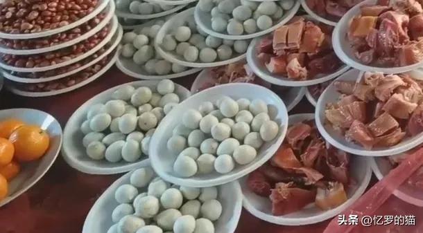 媽媽很照顧娘家！外婆中風都媽媽一人照顧　今年舅舅「做生意月賺150萬」舅媽年前打來：今年別回來