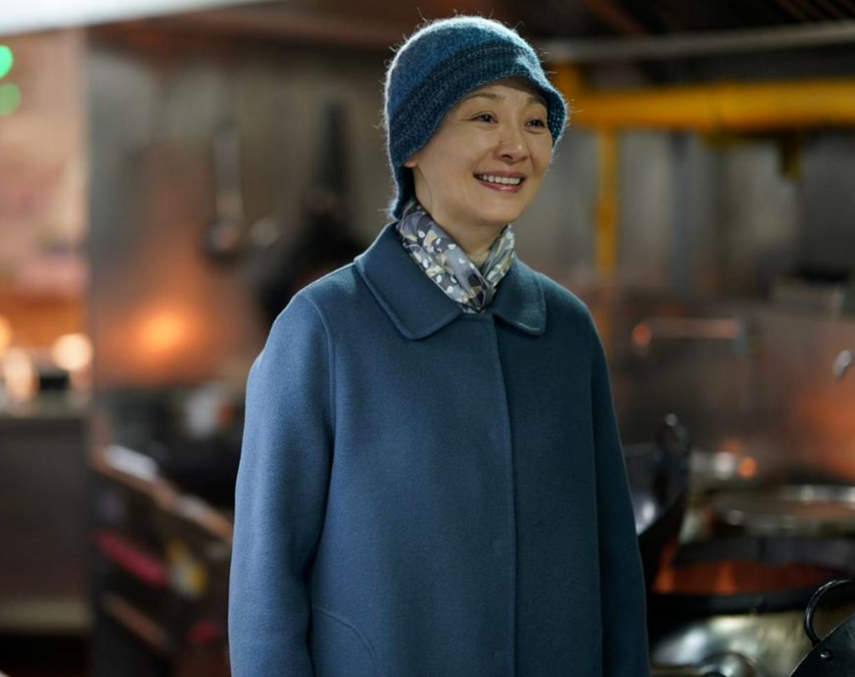 媽媽很照顧娘家！外婆中風都媽媽一人照顧　今年舅舅「做生意月賺150萬」舅媽年前打來：今年別回來