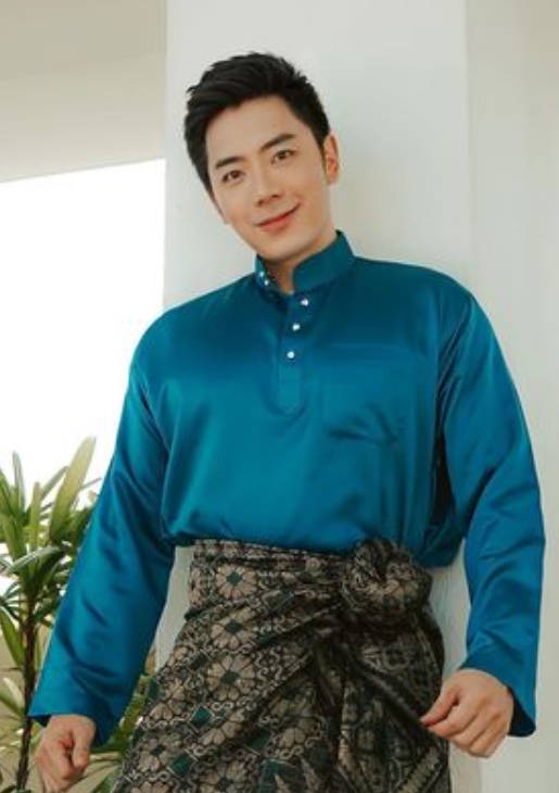 爸爸過年離世！43歲資深男星「痛哭趴棺材邊」送最後一程　悲喊：「多希望是一場惡夢」
