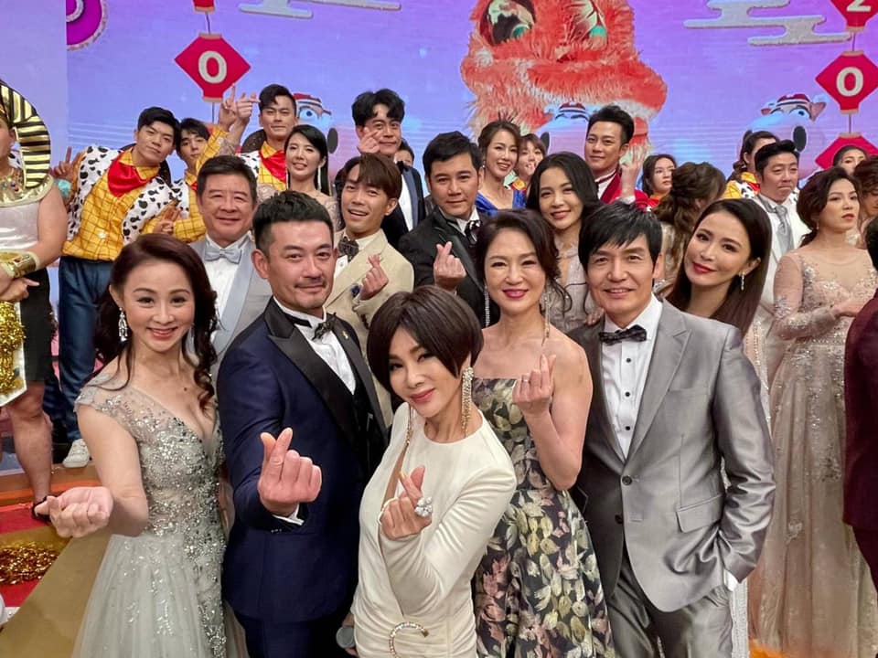 50歲發展第二春！本土劇男星曬四代同堂合照「我當阿公了」　「被捕獲現身木柵」有孫萬事足
