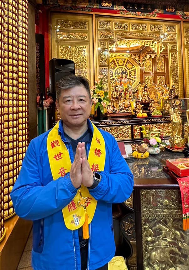 50歲發展第二春！本土劇男星曬四代同堂合照「我當阿公了」　「被捕獲現身木柵」有孫萬事足