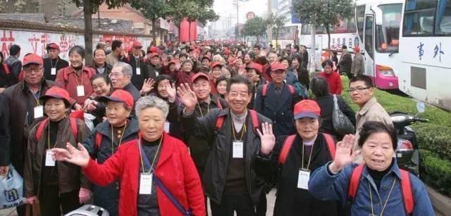 老阿嬤跟團旅遊「卻在睡夢中過世」　女兒們怒吿旅行社「要求65萬賠償金」判決出爐