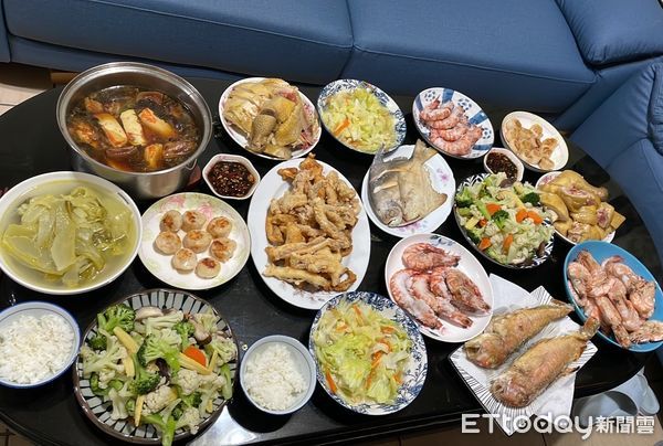 大姑過完年「討8900年夜飯」要求4人均攤　人妻開嗆「真的笑死我欸」網逆風罵翻