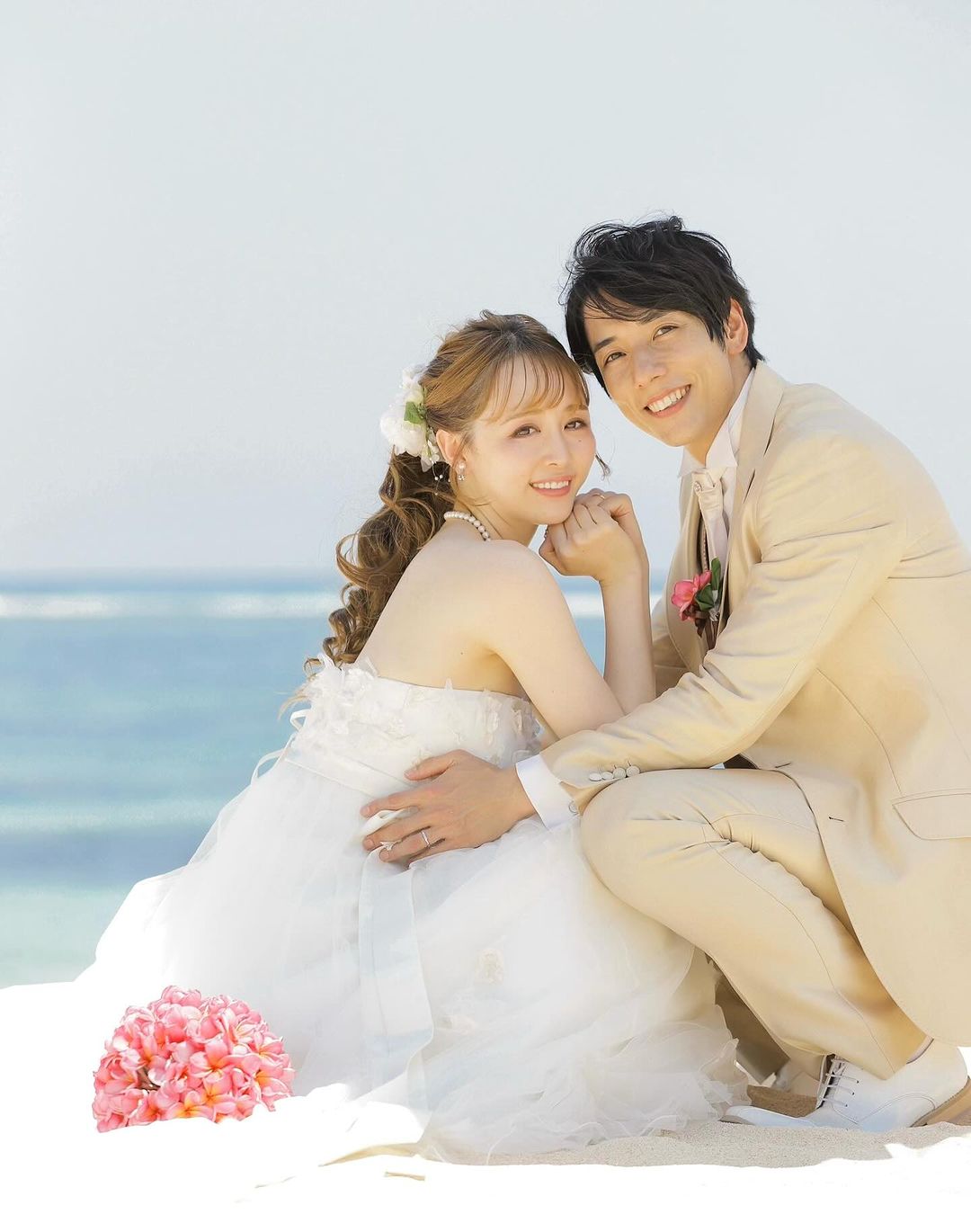 36歲女星宣布閃婚！婚紗照曝光「老公是圈外人」　大談姐弟戀「交往1個月」認定彼此❤️