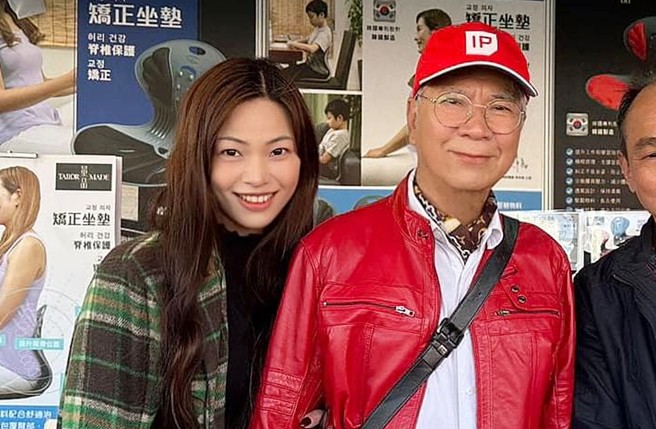找到人生第三春！73歲男星「才求婚小37歲女友」　她驚爆「不堪過往遭起底」要被抓去關了