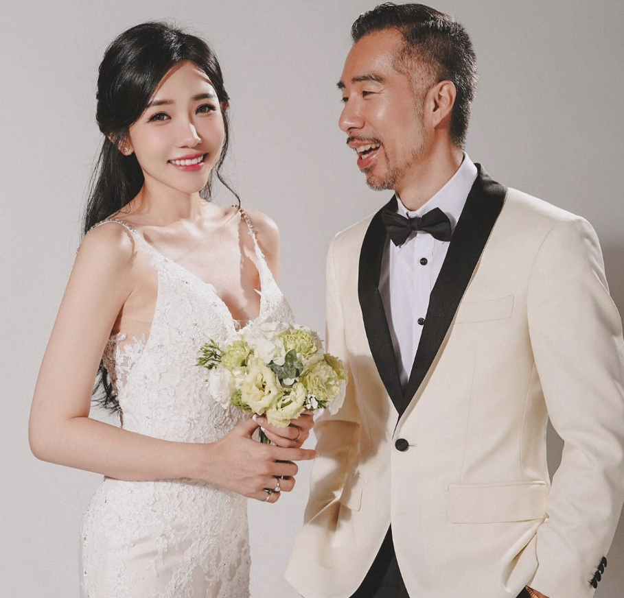才離婚2個月！49歲男星前妻「突曬小腹隆起照」喜訊曝光　感性喊話：「終於可以公開了」