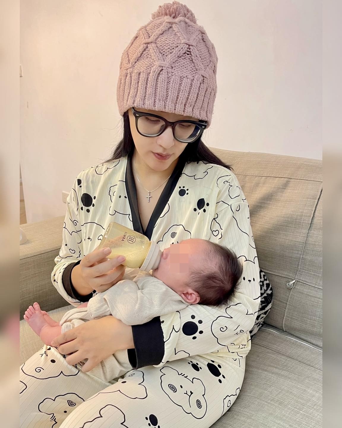 消失螢光幕前！43歲女星轉戰當房仲「挺8個月大孕肚」跑客戶　「一天看三間房」公開半年收入