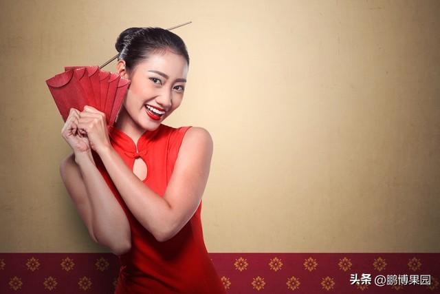 我有6個兄弟姐妹「過年都會互包紅包給孩子」！　回家後「兒子打開第一個紅包是空的」我傻了：該怎麼辦