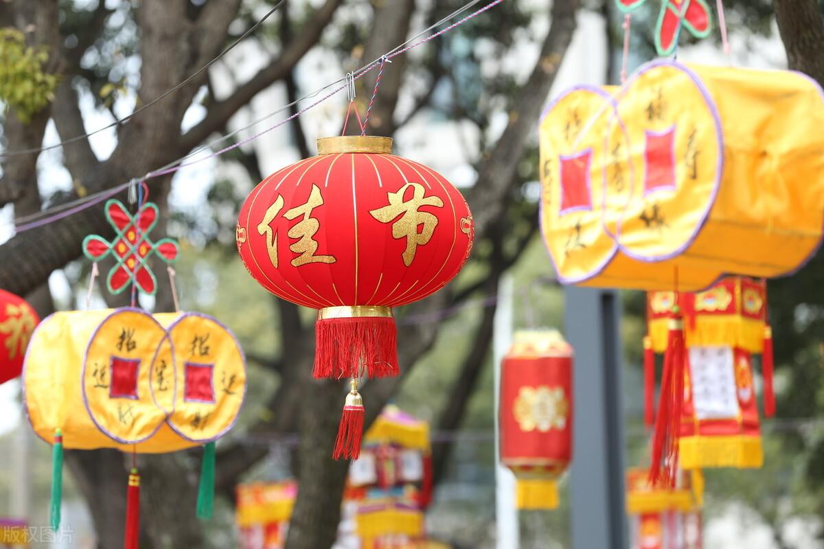 元宵節當晚！公公偷偷給我夾了「一個湯圓」　婆婆當場「把桌子掀了」：第二天報應來了