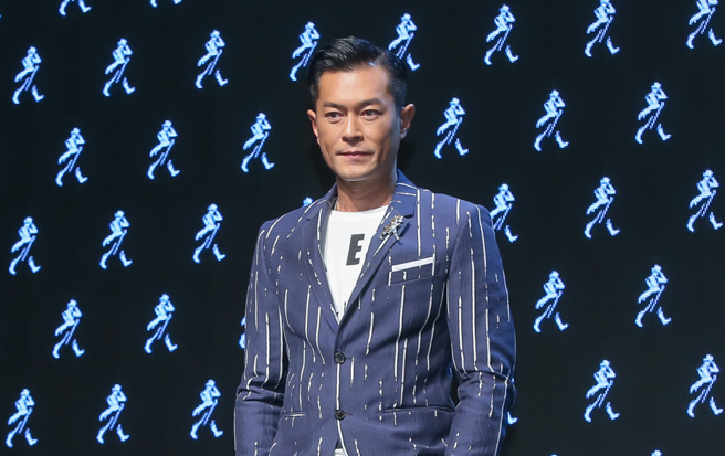 單身23年！古天樂遭爆「早已秘婚生子」藏不住　他公開「跟女方親密同框」：是家人