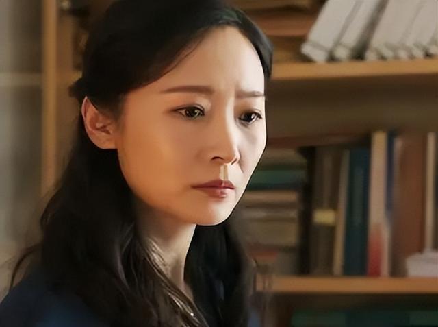 國民老公嫖女人！演員妻愛到卡慘死「任勞怨養夫9年」　如今苦盡甘來「絕美氣場認不出」