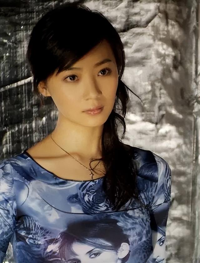 國民老公嫖女人！演員妻愛到卡慘死「任勞怨養夫9年」　如今苦盡甘來「絕美氣場認不出」