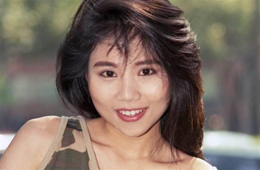 主持台上突發病！當紅玉女「遭送進精神病院」領重大傷病卡　消失演藝圈35年「53歲近況曝」