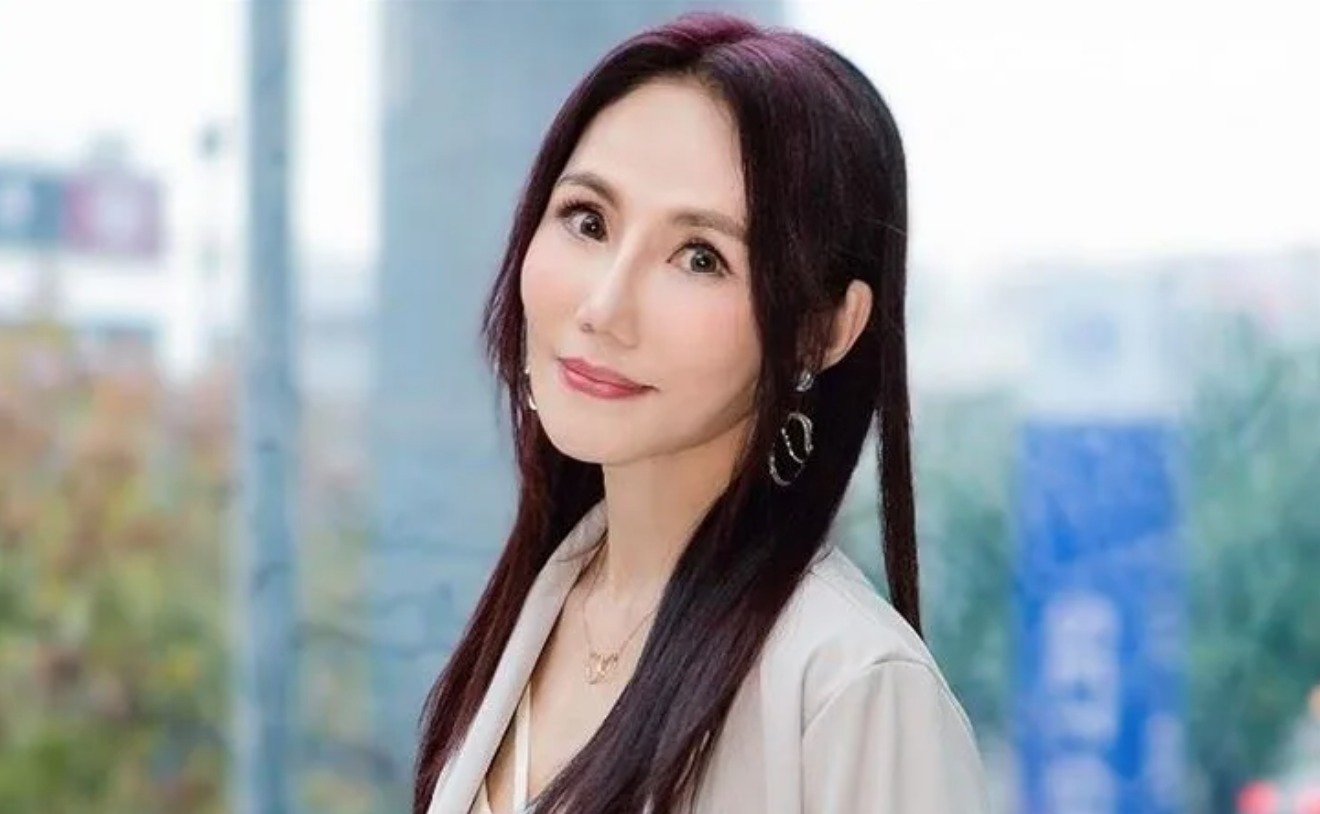 當年紅遍全台灣！56歲女星驚曝「被鬼纏身7年」　近況曝光「悄悄轉行了」