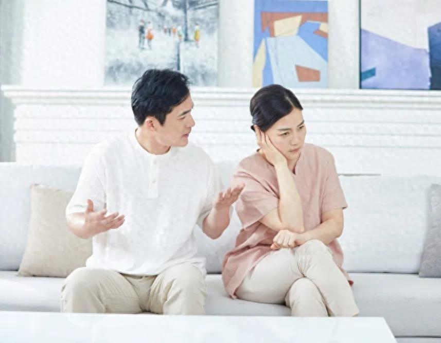 大伯母是個強勢的人！昨天她回來「拿徵地補償款」　走後「發來一條語音」我媽聽完紅了眼眶