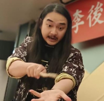 受邀表演卻遭辱！演藝大咖「遭扶輪社員拆台」超尷尬　他錯愕「被踩腳下蹂躪」唐從聖說重話了