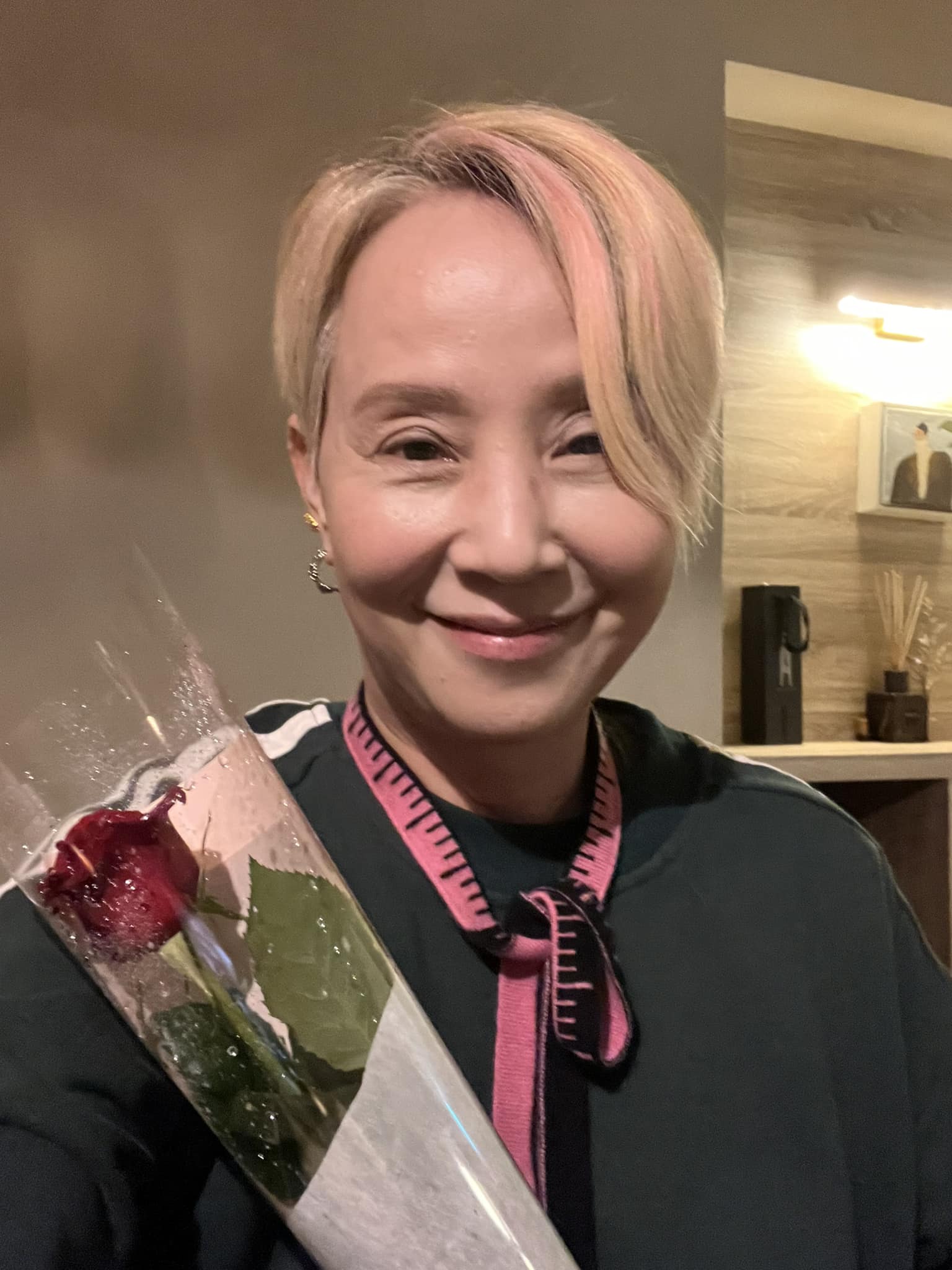 229傳噩耗！李明依淚崩「最愛的她今離開」：過年前狀況不好　「淚揭同住20年情」看哭全網