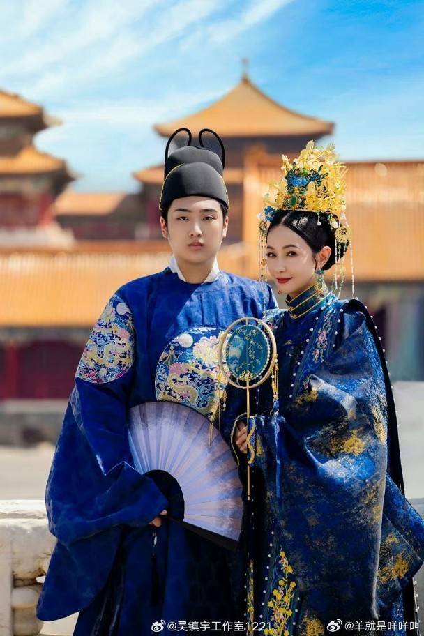 影帝對她一見鍾情！結婚23年「從未親自下廚」 　坐擁1.2億豪宅「掌握9成財產」 53歲仍像少女