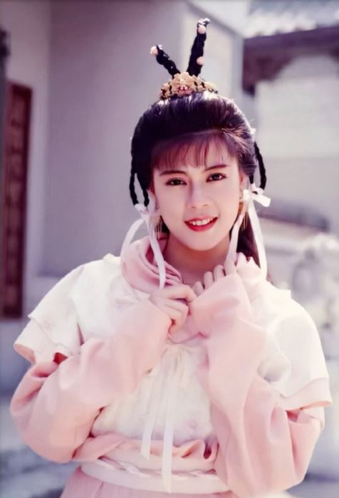離死亡如此近！昔日花旦「車禍斷6肋骨」一消失18年　「今無預警現身」女神臉從未變