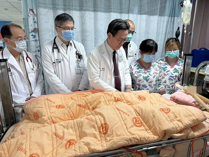 彰化三姊弟／妹妹「腦部功能未恢復」最新病況曝光　聽老師耳邊喊「趕緊恢復健康」姊姊眼角泛淚
