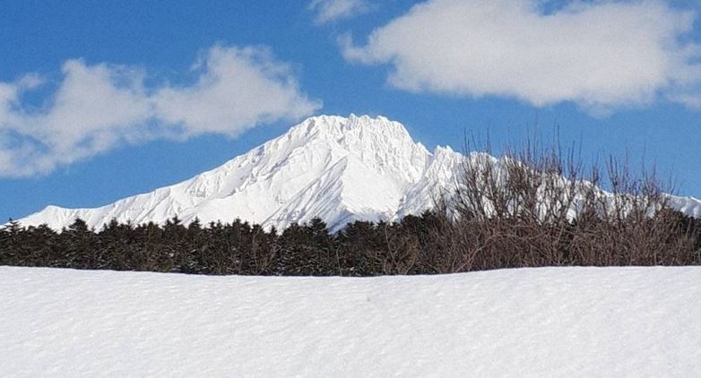 快訊／日本驚傳雪崩！警方急趕現場搜救「受困人數曝光」　一人「骨折陷入昏迷」未脫離險境