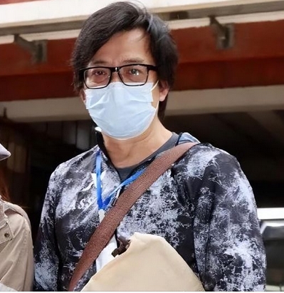 愛妻去世4年！63歲影帝「葬禮上哭到昏厥」發誓永不再娶　「如今生活曝光」網卻怒轟：都是虛情假意