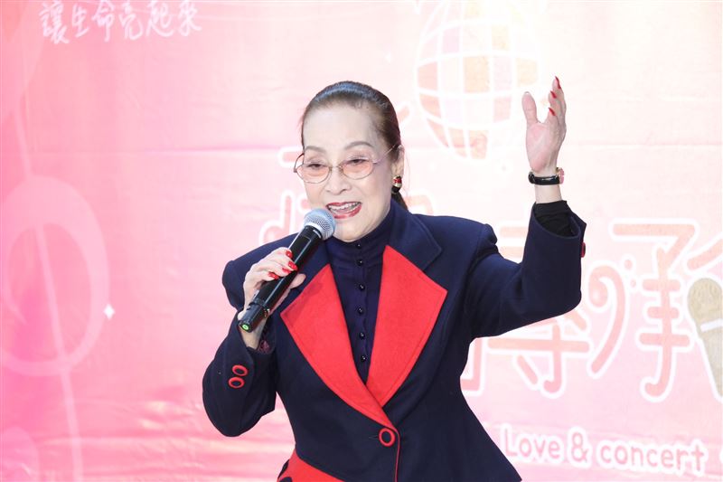 突半癱送醫！79歲資深女星「與兒子決裂」獨居出事　哽咽「遇貴人幫忙」曝近況：暴瘦10kg