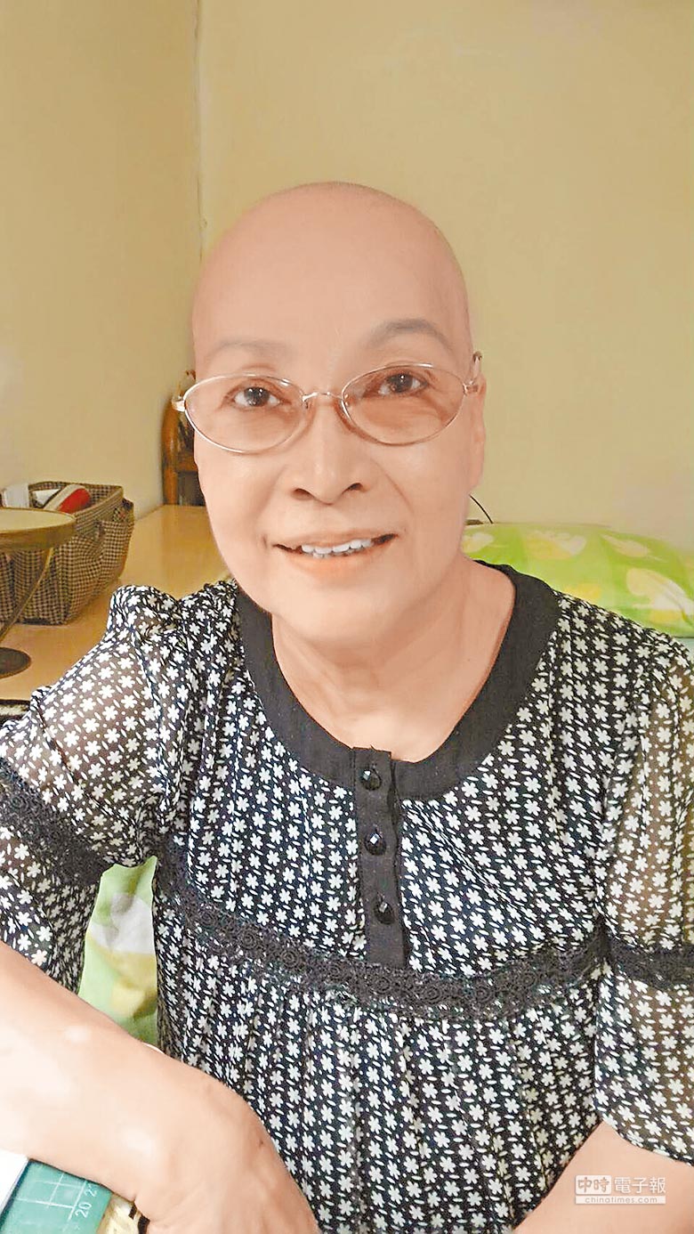 突半癱送醫！79歲資深女星「與兒子決裂」獨居出事　哽咽「遇貴人幫忙」曝近況：暴瘦10kg