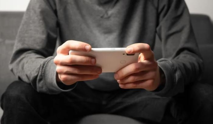 存款只有4位數！人妻勸尪「下班兼職跑外送」被拒：很丟臉　憂養不起家嘆「是多沒路用」