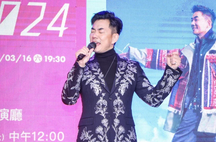 被警告找靈骨塔！59歲任賢齊「拍戲遇炸裂意外」臉部遭殃　急送醫「雙眼失明」驚悚過程曝光