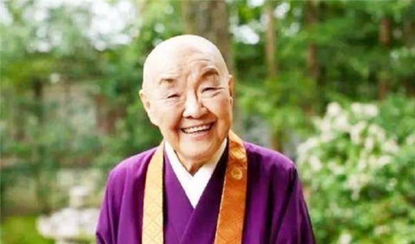 離婚後被情人兩度背叛！看透人生出家為尼「卻仍沉迷男色」大口吃肉　特立獨行的修佛行為「備受爭議」絲毫不以為意：活到99歲
