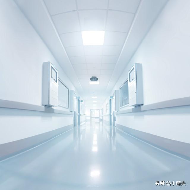 在醫院照顧老父親，我發現一個現象：「病床前伺候的多是女兒！」