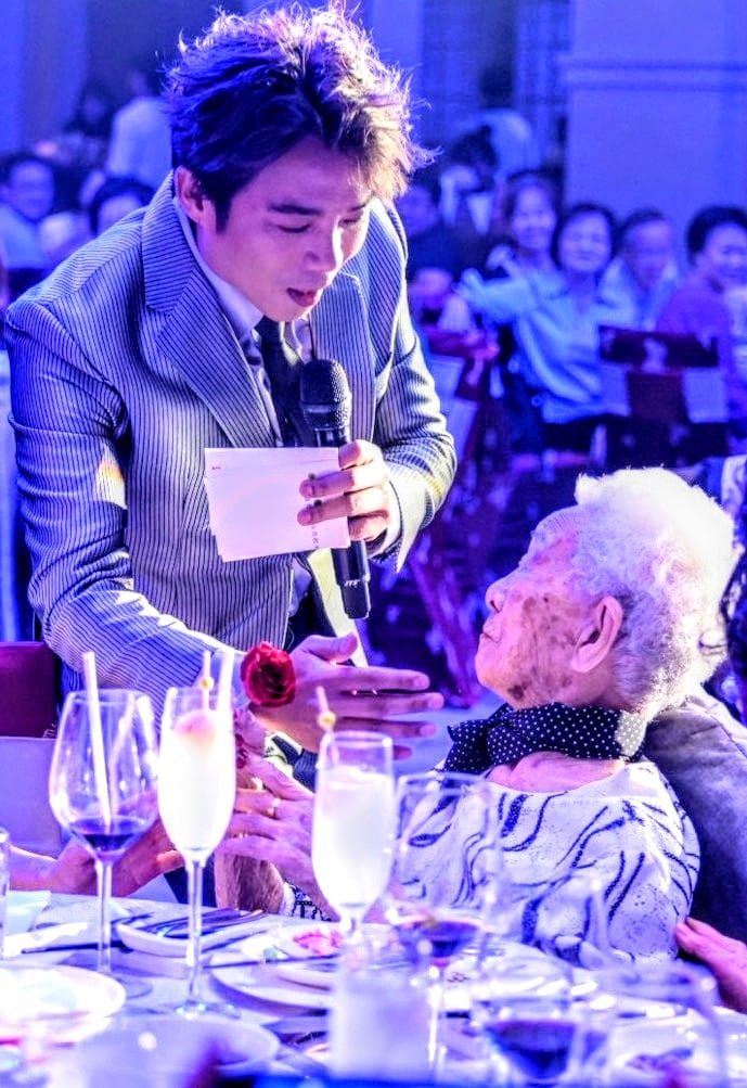 回歸黃金單身漢!50歲陳子強「突爆半夜病倒」二度送急診 最新病況「3疾纏身」遭警告:拖下去恐中風