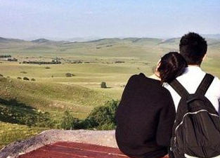 離婚一年!清明節回家掃墓偶遇前夫,他塞我「一張紙條」:打開後我哭了