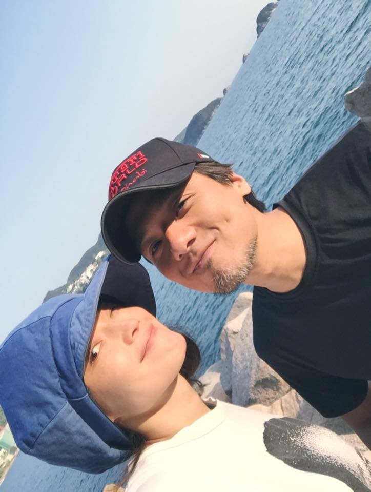舒淇將邁入50歲！尪手滑出賣「復古舊照」　狂讚「我老婆超美」8年婚姻全說了