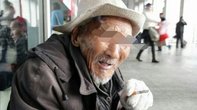傷心欲絕！博士兒「死後9個月」老人決定旅遊散心　「卻在車站撞見他」潸然淚下...