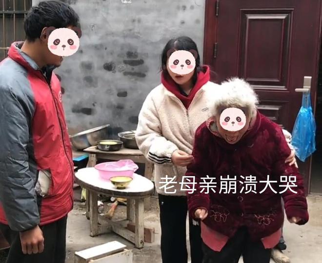 老母親「養殘疾兒30年」崩潰到大吼大叫！他在旁不知憂愁「1舉動讓全網嘆息」...