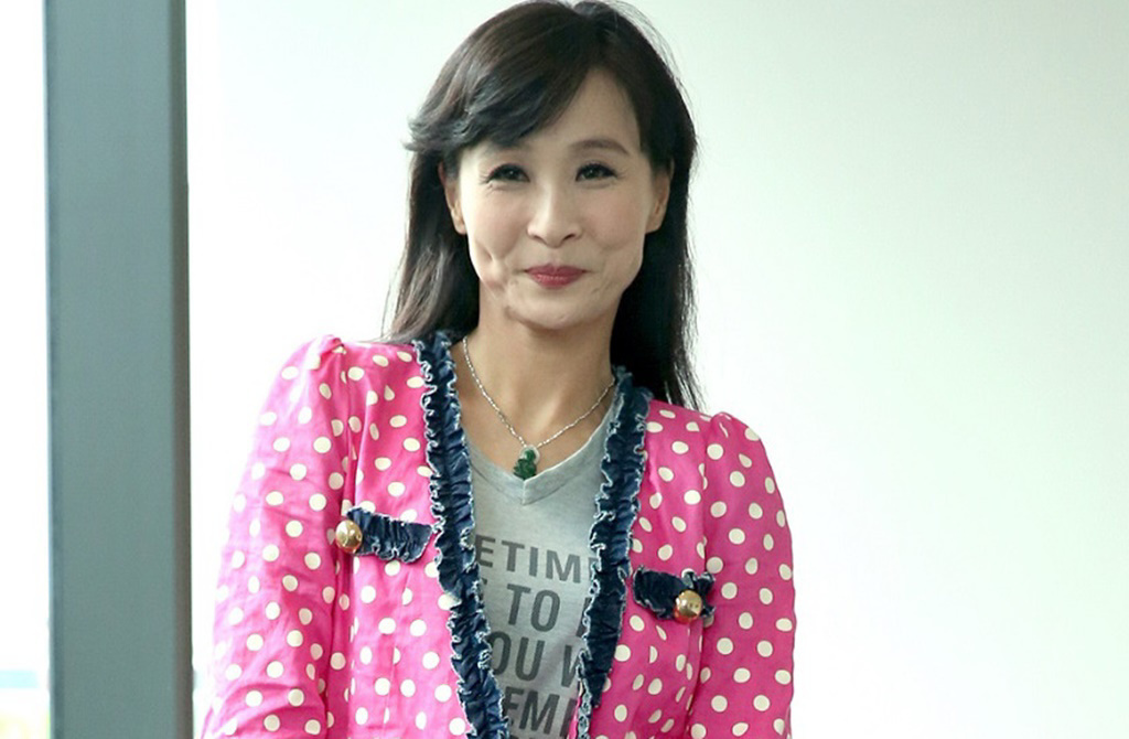罹不死癌症「血都黑的」！60歲女星解脫不了「好像人間煉獄」...