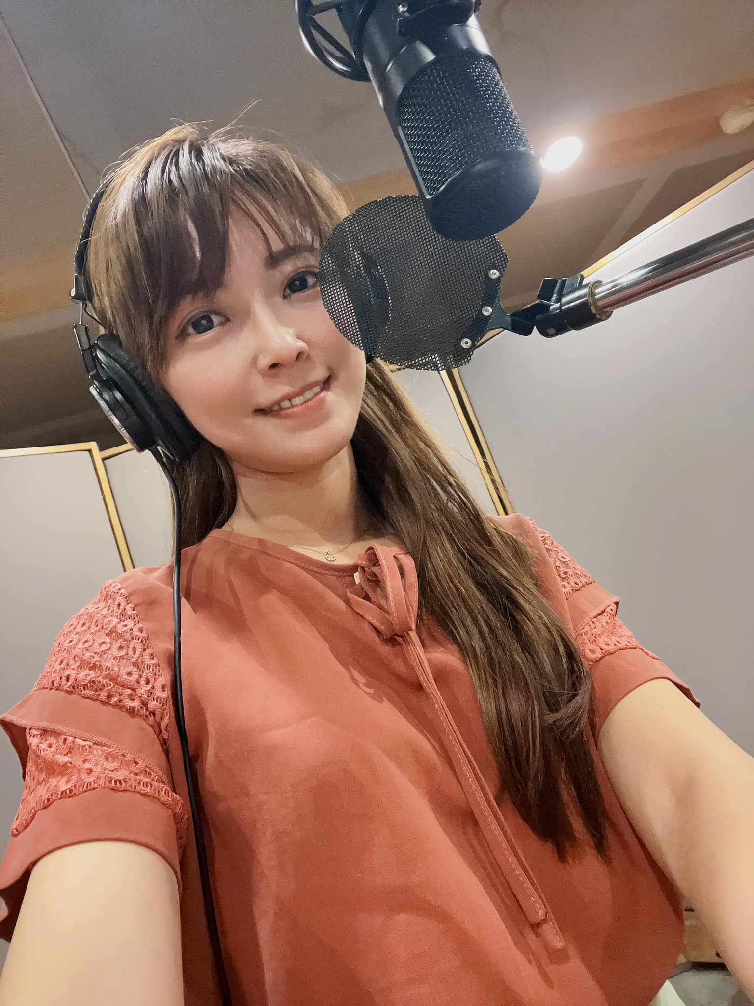 是國小老師！《紅人榜》女星不忍了「遭他打壓9年」　「爆和許志豪湊對」差10歲全說了