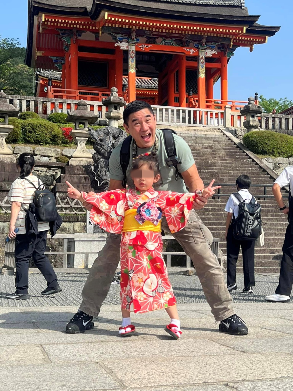 演李小龍走紅！57歲「女神收割機始祖」崩壞變公園大叔　「近照掀熱議」網問：確定是本人
