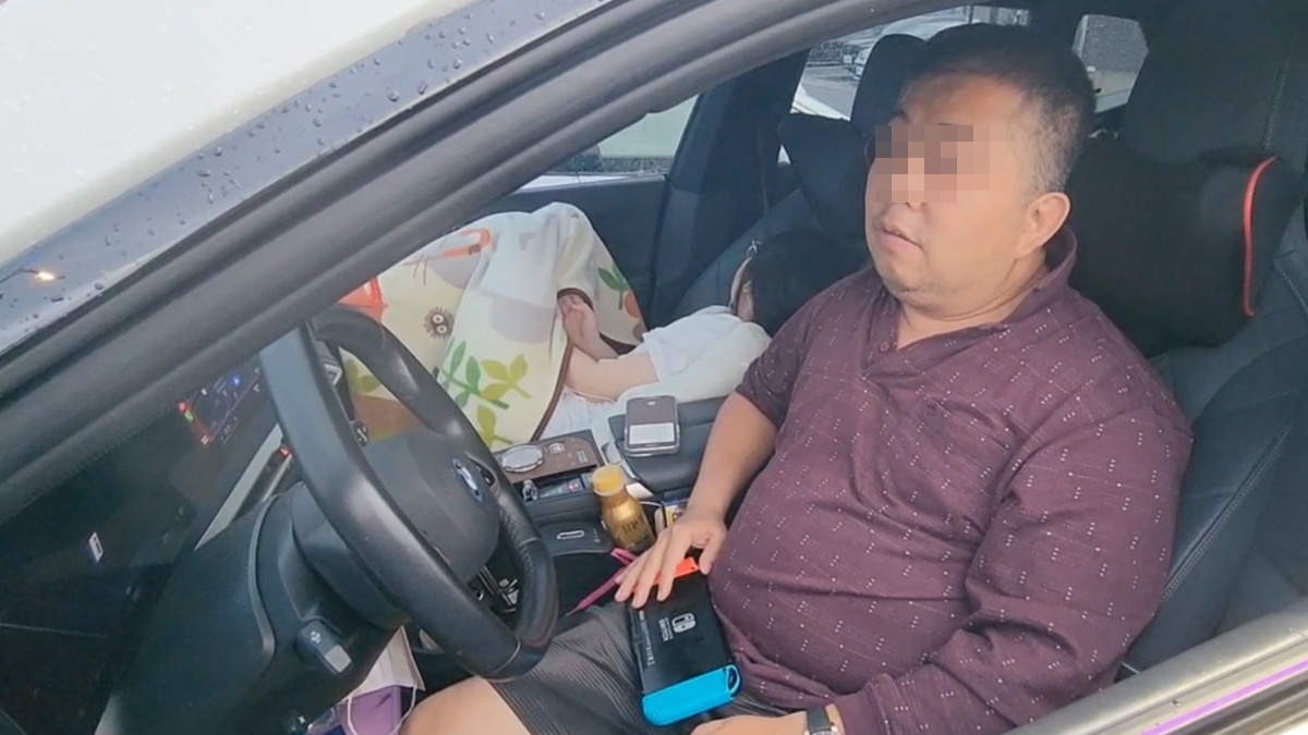 15小時連震180次！花蓮爸爸「帶兩女兒躲車上」畫面曝　當地人一夜沒睡「救護車響不停」
