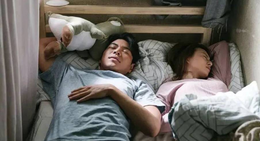 婆婆來串門！我假裝加班「7點下班回家」　「瞄一眼茶几」哭成淚人兒